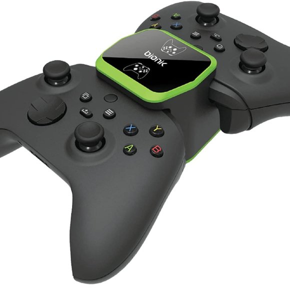 Bionik Xbox Series Pro Kit - Headset, Charge Base, Cable, Battery Packs (2) - Picture 3 of 8